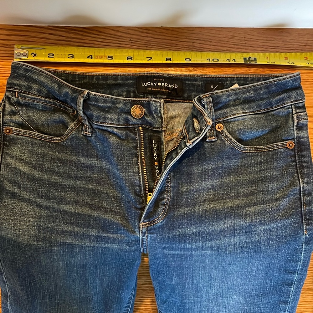 Lucky Hayden Skinny Sz 6 / 28 Womens Jeans 5 pocket, like new.